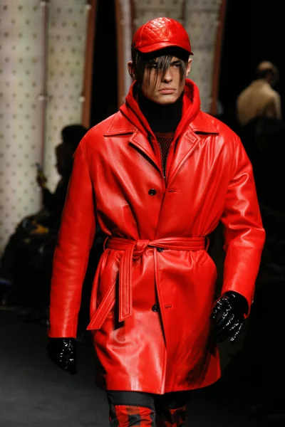 Look 37